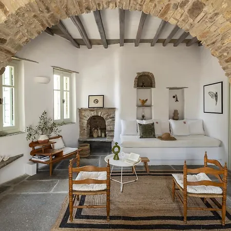 Tzitzikey House Tinos