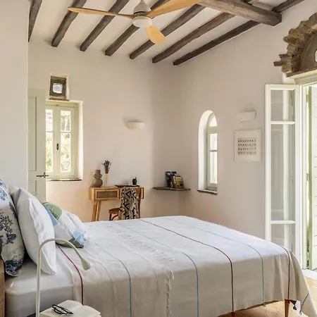 Tzitzikey House Tinos